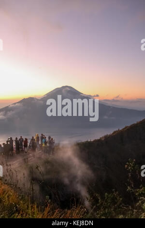 Sonnenaufgang vom Mount Batur - Bali - Indonesien Stockfoto