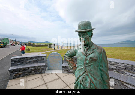 Statue von Charlie Chaplin (1889 1977) an der Küste in Waterville, County Kerry, Irland Stockfoto