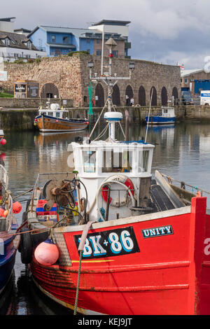 Fischerboote in Nevsehir Hafen auf der Northumbrian Küste, Northumberland, England, Großbritannien Stockfoto