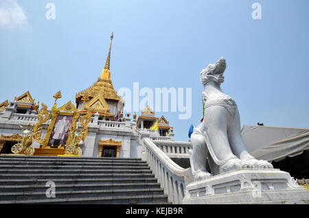 Singha und Tempel von Wat trimit, Bangkok Thailand Stockfoto