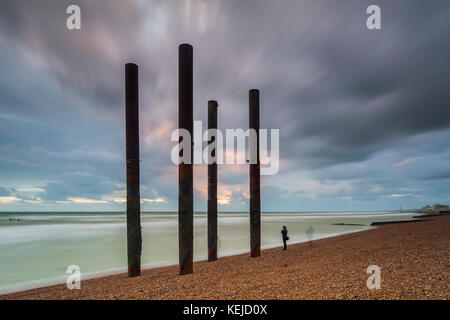 Sonnenuntergang an der West Pier Ruinen in Brighton, East Sussex. Stockfoto