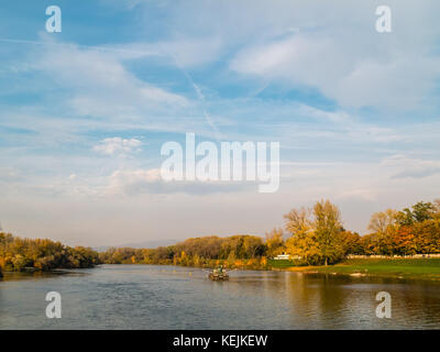 Fluss Vah in der Wellness-Stadt Piestany Stockfoto