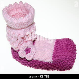 Mädchen Baby Socken, Strümpfe, gestrickt in Rosa, Rosa Stockfoto