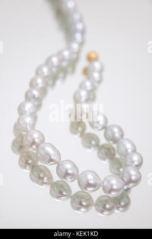 Hellgrau Pearl Necklace Stockfoto