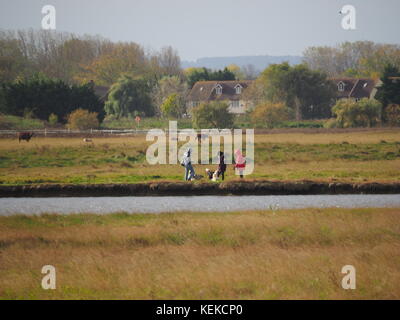 Sheerness, Kent, Großbritannien. 22 Okt, 2017. UK Wetter: sonnig, aber immer noch ziemlich windigen Morgen in Sheerness. Credit: James Bell/Alamy leben Nachrichten Stockfoto