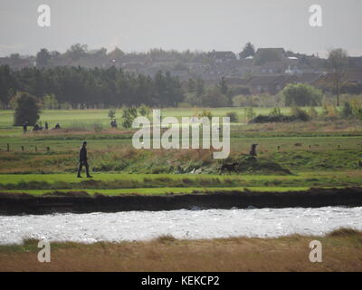 Sheerness, Kent, Großbritannien. 22 Okt, 2017. UK Wetter: sonnig, aber immer noch ziemlich windigen Morgen in Sheerness. Credit: James Bell/Alamy leben Nachrichten Stockfoto