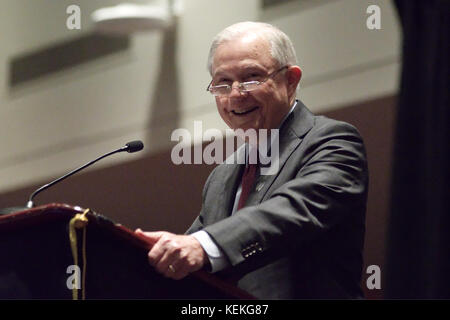 Philadelphia, USA. 21 Okt, 2017. US Attorney General liefert seine Äußerungen über das Projekt sicheren Nachbarschaften in den großen Städten Chiefs Association Fall Meeting, bei dem Pennsylvania Convention Center im Zentrum der Stadt Philadelphia, PA, am 21. Oktober 2017. Das Justizministerium kündigte an Sitzungen zurück, der Internationalen Vereinigung der Polizeichefs der Konvention, am Montag Credit: Bastiaan Slabbers/Alamy Live-Nachrichten zu adressieren Stockfoto