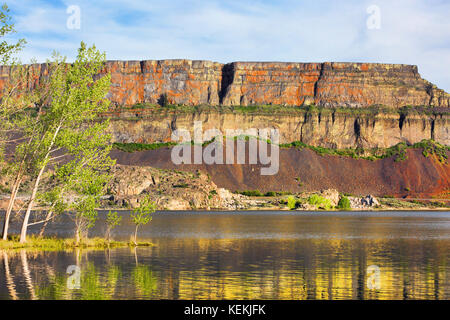 Banken See, ein Stausee im östlichen Staat Washington entlang der Coulee Korridor Scenic Byway. Teil des Grand Coulee Projekt entlang des Columbia River. Stockfoto