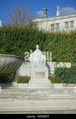 Wien, Volksgarten, Denkmal der Kaiserin Sissi (Kaiserin Elisabeth von Österreich) - Wien, Denkmal Kaiserin Sissi (Kaiserin Elisabeth von Österreich) Stockfoto
