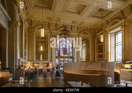 Antwerpen, Bahnhof Antwerpen-Centraal, Cafe - Antwerpen, Hauptbahnhof, Cafe Stockfoto