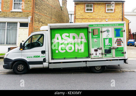 Ein Asda Lieferwagen im Süden Londons. Stockfoto