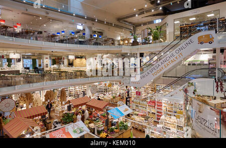 Eataly Food Stores in Mailand, Via 25 Aprile, Italien Stockfoto