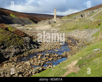 Crag willas und die Übergabe Brücke Minen vor Übergabe Brücke zwischen swaledale und arkengarthdale in den Yorkshire Dales National Park Stockfoto