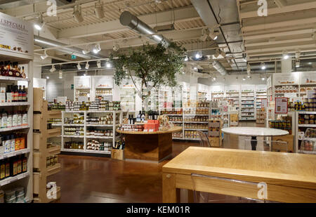 Eataly Food Stores in Mailand, Via 25 Aprile, Italien Stockfoto