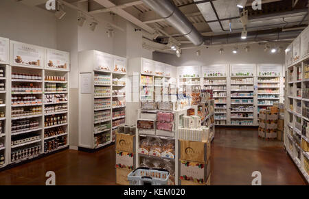 Eataly Food Stores in Mailand, Via 25 Aprile, Italien Stockfoto