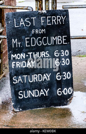 Mount Edgcumbe Fähre Zeichen an Cremyll, Cornwall, England, Großbritannien Stockfoto