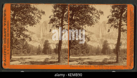 Yosemite Falls, 2634 ft., Blick vom Camp Grove, Yosemite Valley, Mariposa County, Cal, durch Watkins, Carleton E., 1829 1916 Stockfoto