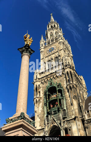 Stadtzentrum: Marienplatz in München Stockfoto