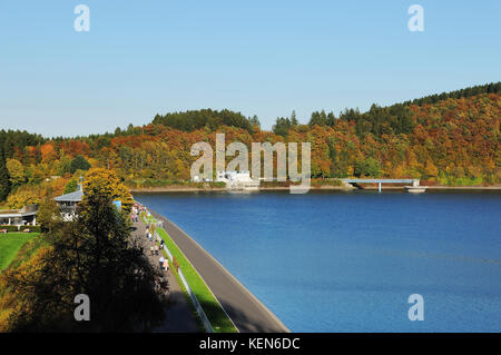 Biggetalsperre im Herbst Stockfoto