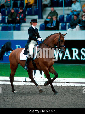 Alexandra Simons de Ridder in Deutschland reiten Chacomo 3 in der Dressur beim CHIO Aachen, Deutschland 2000 Stockfoto