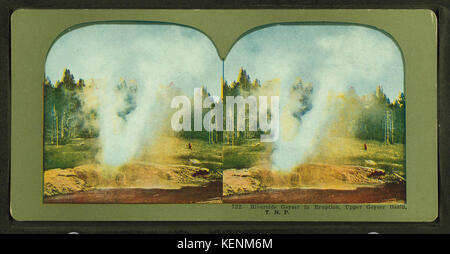 Riverside-Geysir in Eruption, Upper Geyser Basin, Y.N.P, aus Robert N. Dennis Sammlung von stereoskopischen Ansichten Stockfoto