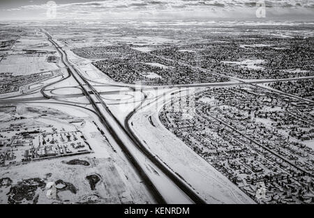 Ansicht von oben Saskatoon schwarze und weiße Winterlandschaft Stockfoto