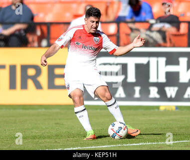Washington, DC, USA. 22 Okt, 2017. 20171022 - Ehemalige D.C. United player Alecko Eskandarian durchläuft während der D.C. United Legenden Match am RFK Stadium in Washington. Credit: Chuck Myers/ZUMA Draht/Alamy leben Nachrichten Stockfoto