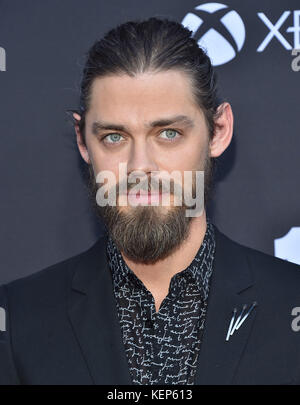 Hollywood, Kalifornien, USA. Oktober 2017. Tom Payne kommt zur Premiere von AMCs „The Walking Dead“ Staffel 8 im griechischen Theater. Quelle: Lisa O'Connor/ZUMA Wire/Alamy Live News Stockfoto