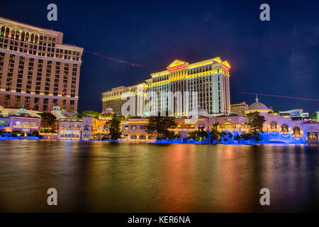 September 13, 2016, Las Vegas, Nevada: Caesars Palace bei Nacht mit Brunnen und Statuen aglow. Stockfoto