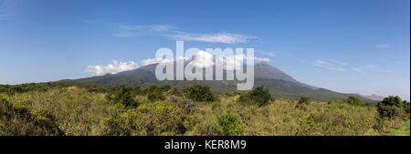 Mount Meru Panoramablick, Arusha Nationalpark, Tansania Stockfoto