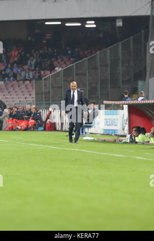 Neapel, Italien. 21 Okt, 2017. Aktion während der Fußball-Match zwischen SSC Napoli und f.c.inter in San Paolo Stadion in Napoli. Endergebnis napoli vs. f.c.inter 0-0. Im Bild luciano Spalletti, Trainer (f.c.inter) Credit: Salvatore esposito/Pacific Press/alamy leben Nachrichten Stockfoto