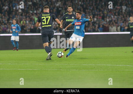 Neapel, Italien. 21 Okt, 2017. Aktion während der Fußball-Match zwischen SSC Napoli und f.c.inter in San Paolo Stadion in Napoli. Endergebnis napoli vs. f.c.inter 0-0. Im Bild trocknet Mertens (SSC Neapel) Credit: Salvatore esposito/Pacific Press/alamy leben Nachrichten Stockfoto