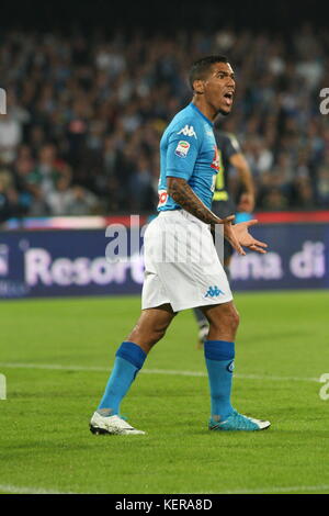 Neapel, Italien. 21 Okt, 2017. Aktion während der Fußball-Match zwischen SSC Napoli und f.c.inter in San Paolo Stadion in Napoli. Endergebnis napoli vs. f.c.inter 0-0. Im Bild Allan (SSC Neapel) Credit: Salvatore esposito/Pacific Press/alamy leben Nachrichten Stockfoto