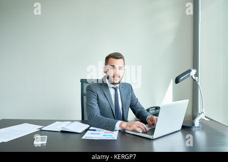 Portrait von zuversichtlich Manager Stockfoto