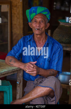 Portrait von Pao Stamm Mann im Shan Staat Myanmar Stockfoto