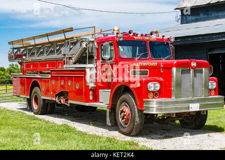 Alte Drehleiter Löschfahrzeug Stockfoto