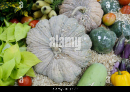 Asiatische Gemüse und bunte Kürbisse Stockfoto