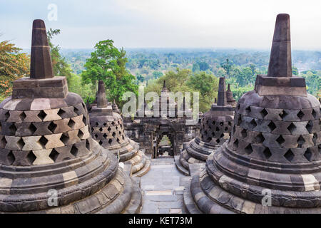 Borobudur, 9. Jahrhundert mahayana-buddhistischen Tempel in Magelang, Zentraljava, Indonesien. Stockfoto