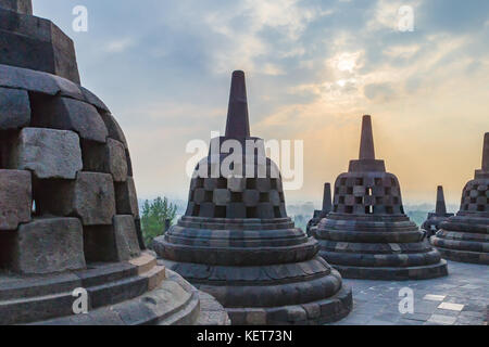 Borobudur, 9. Jahrhundert mahayana-buddhistischen Tempel in Magelang, Zentraljava, Indonesien. Stockfoto