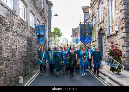 Der Koffer Sänger in der Ordinalia - Cornish Mysterienspiele durchgeführt während der penryn Kemeneth zwei Tage Heritage Festival im Penryn Co Stockfoto