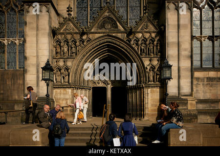 Edinburgh, Schottland Royal Mile, der Torbogen zu St Giles' Cathedral Stockfoto