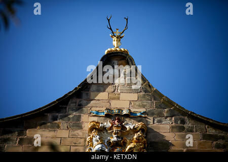 Edinburgh, Schottland, Royal Mile Canongate Kirk außen Details mit Wappen Stockfoto