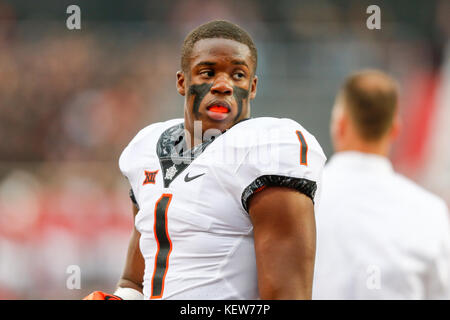 Lubbock, Texas, USA. 30 Sep, 2017. Oklahoma State Cowboys wide receiver Jalen McCleskey (1) wird fertig, bevor das Spiel an der Jones AT&T Stadium in Lubbock, Texas. Tom Sooter/CSM/Alamy leben Nachrichten Stockfoto