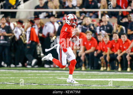 Lubbock, Texas, USA. 30 Sep, 2017. Texas Tech Red Raider wide receiver KeKe Coutee (2) Während des Spiels an der Jones AT&T Stadium in Lubbock, Texas. Tom Sooter/CSM/Alamy leben Nachrichten Stockfoto