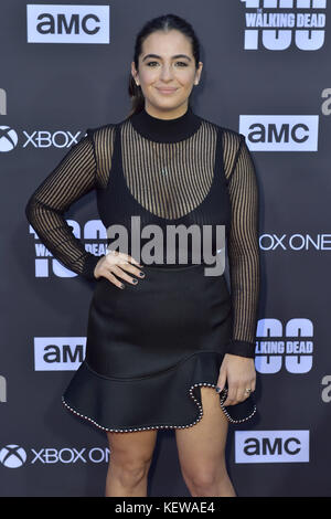 Alanna Masterson nimmt am 22. Oktober 2017 in Los Angeles, Kalifornien, an der Premiere von AMC „The Walking Dead“ und an der 100. Episode-Feier im Greek Theatre Teil. | Verwendung weltweit Stockfoto