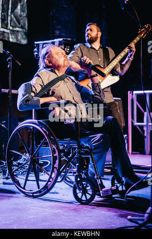 Newcastle, UK. 23 Okt, 2017. Der Rückgang auf der Bühne von Kessel shop, Newcastle upon Tyne durchführen. 23/10/17 Quelle: Thomas Jackson/alamy leben Nachrichten Stockfoto