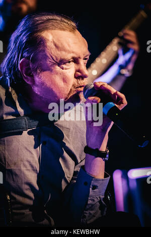 Newcastle, UK. 23 Okt, 2017. Der Rückgang auf der Bühne von Kessel shop, Newcastle upon Tyne durchführen. 23/10/17 Quelle: Thomas Jackson/alamy leben Nachrichten Stockfoto