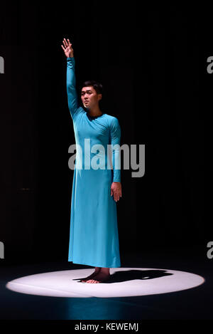 London, Großbritannien. 24. Oktober 2017. Tänzer nehmen an einem Fotoshooting für "Lasst mich ändern Ihr Name', choreographiert von Eun-Me Ahn. Die Show findet an dem Ort, in der Nähe von King's Cross, 19.-20. November als Teil der Dance Umbrella 2017 und ist auch Teil von Korea/UK 2017-18, ein Jahr der kulturellen Zusammenarbeit zwischen Südkorea und den Vereinigten Königreich. Credit: Stephen Chung/Alamy leben Nachrichten Stockfoto