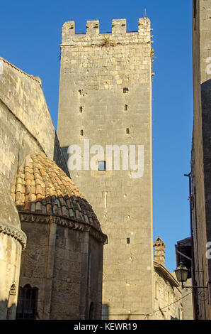 Mittelalterlichen Turm und Stadtmauer Tarquinia, Viterbo, Latium, Italien Stockfoto