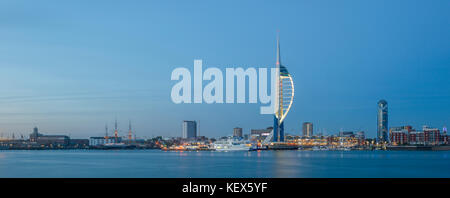 Der Spinnaker Tower in Portsmouth. Stockfoto